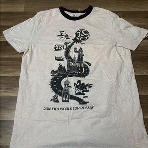 VTG FIFA 2018 World Cup Russia Men's 2XL White Black  Graphic Print T-Shirt